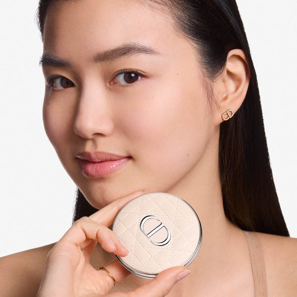 Galeri görüntüleyicisine resim yükle, DIOR FOREVER NUDE RADIANT FILTER
