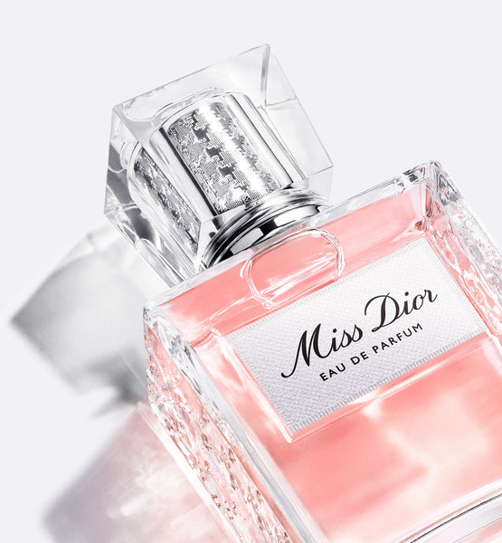 Galeri görüntüleyicisine resim yükle, MISS DIOR EAU DE PARFUM ROLLER-PEARL
