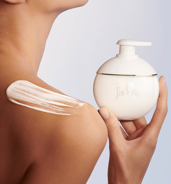 Galeri görüntüleyicisine resim yükle, J’ADORE LES ADORABLES BODY MILK
