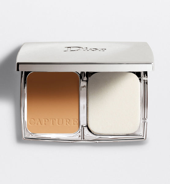 Galeri görüntüleyicisine resim yükle, CAPTURE TOTALE TRIPLE CORRECTING POWDER FOUNDATION
